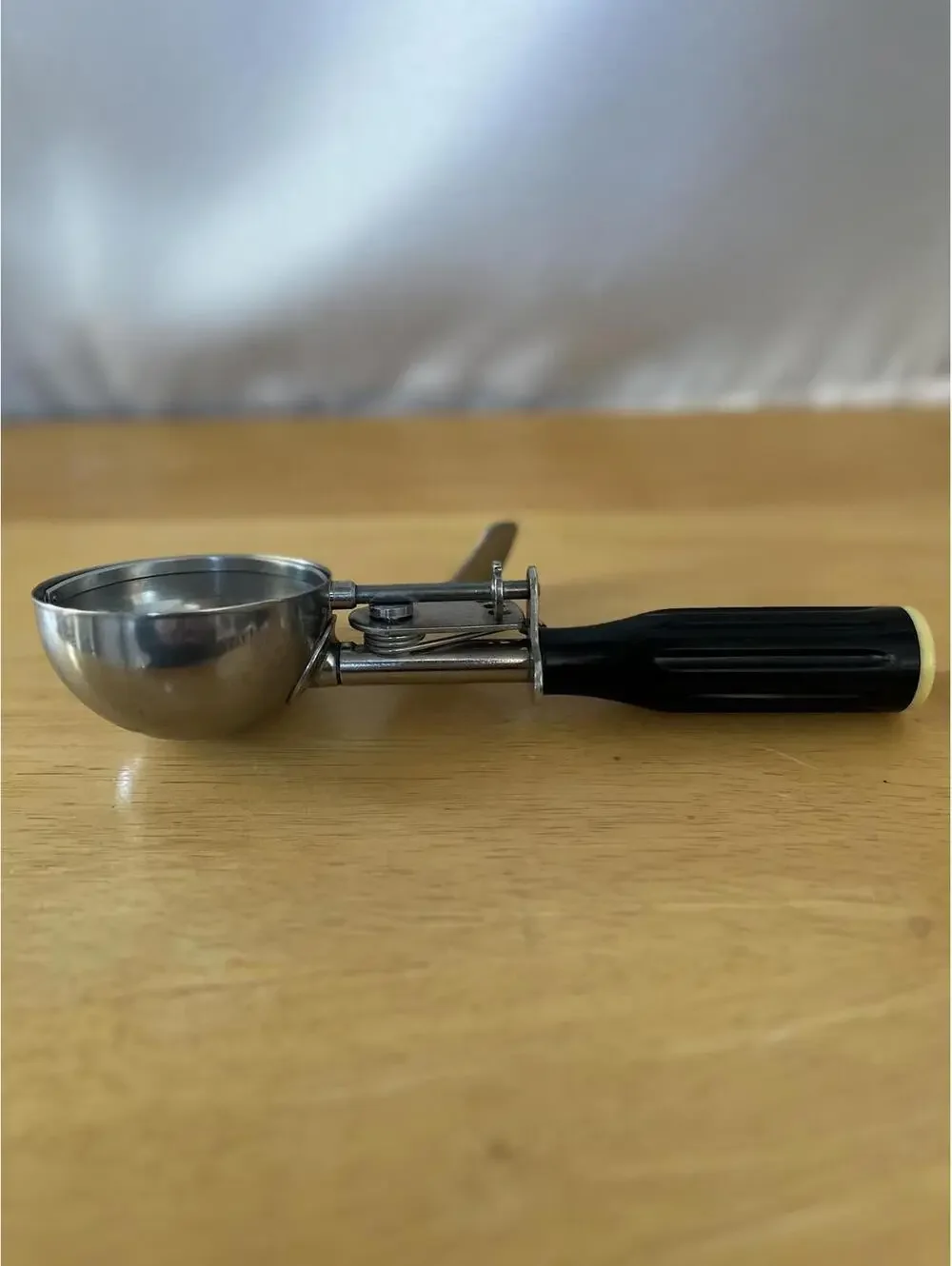 Vintage Hamilton Beach Model NSF 67 Ice Cream Scoop with Black Handle